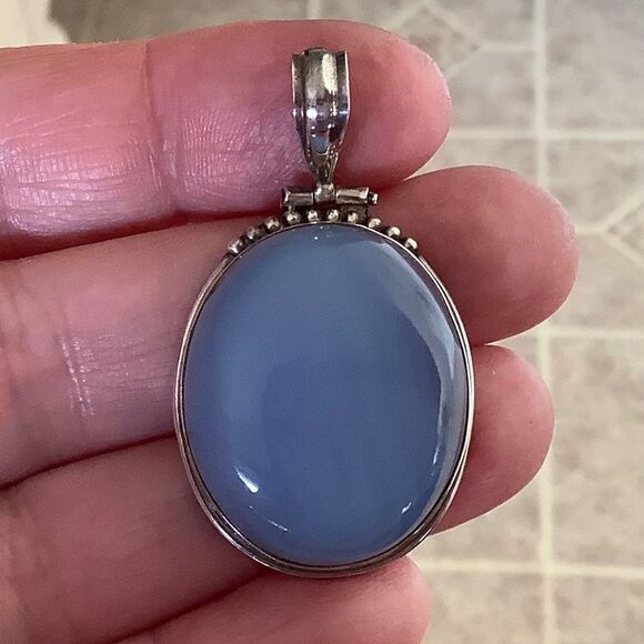 NWOT sterling SILVER 925 BLUE CHALCEDON OVAL LARGE PENDANT - Picture 3 of 9